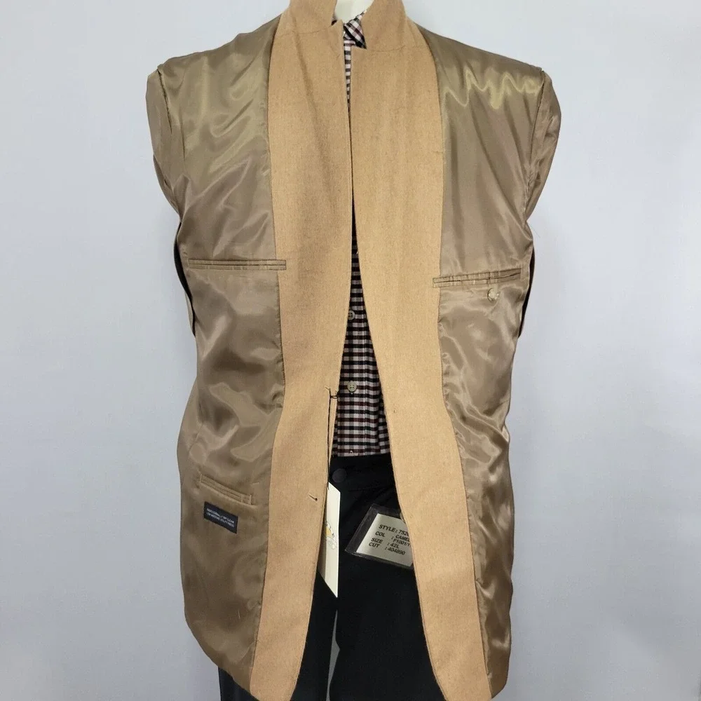Eagle Men's‎ Sport Coat Blazer Two Button Beige 100% Camel Hair Size 42L NEW
